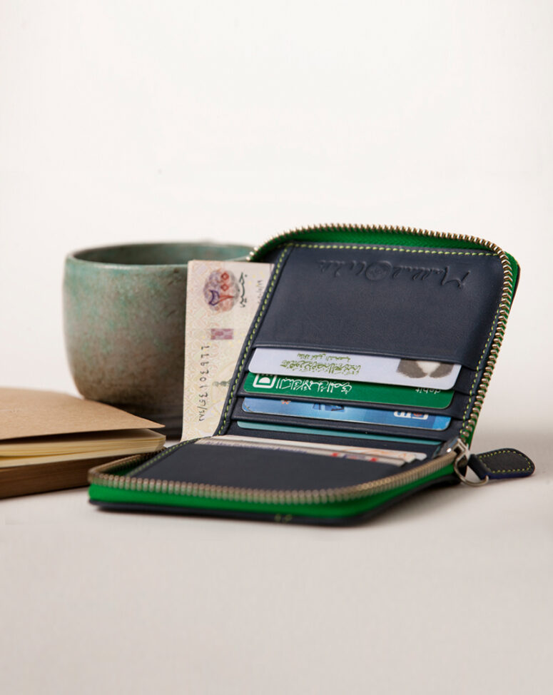 The Most leather wallet for men and women has one main compartment for banknotes and 8 cards slots.